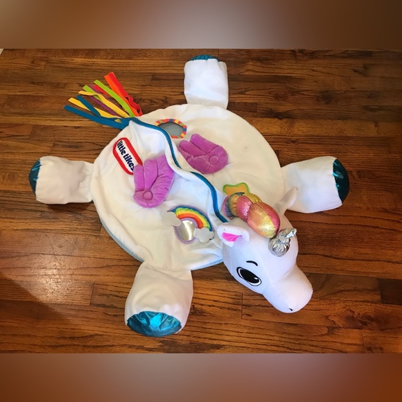 Little Tikes Baby Activity Gym & Play Mat, Pillow Rainbow Unicorn
Travel Learn - Picture 1 of 16